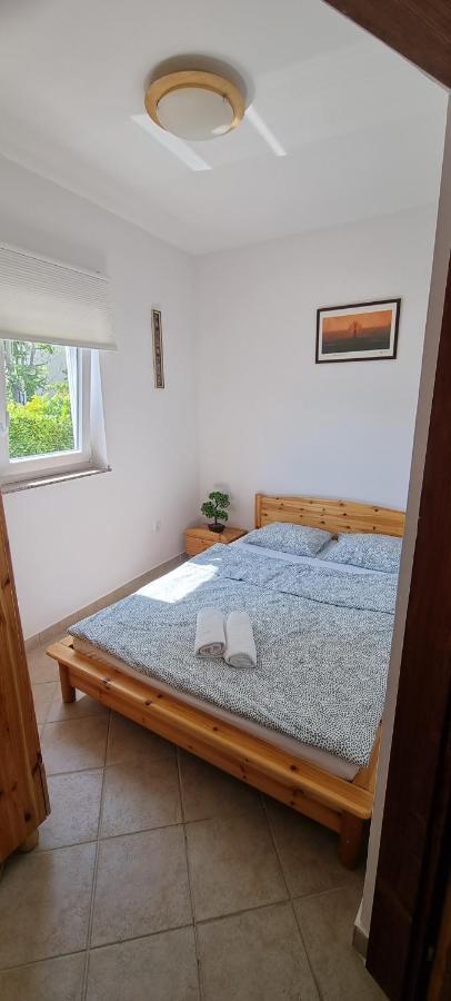 Apartmani Karla Baška Esterno foto