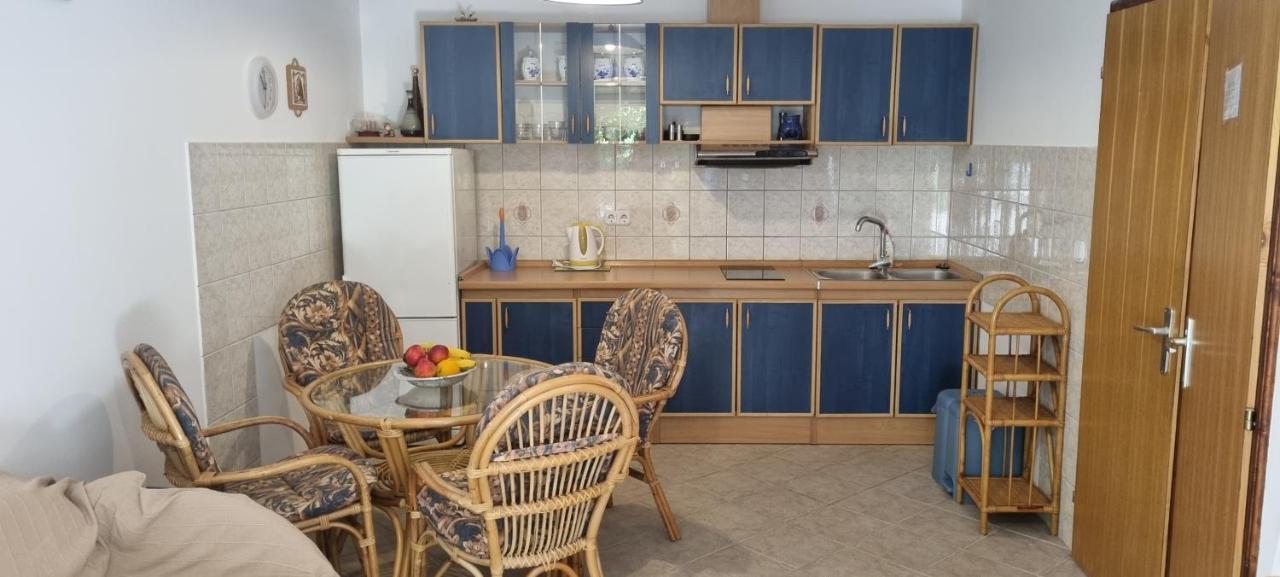 Apartmani Karla Baška Esterno foto